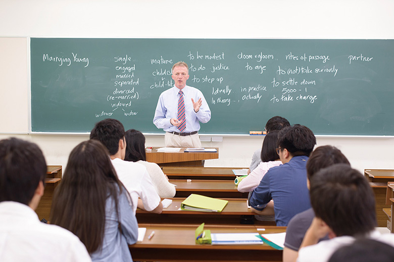 経済学部