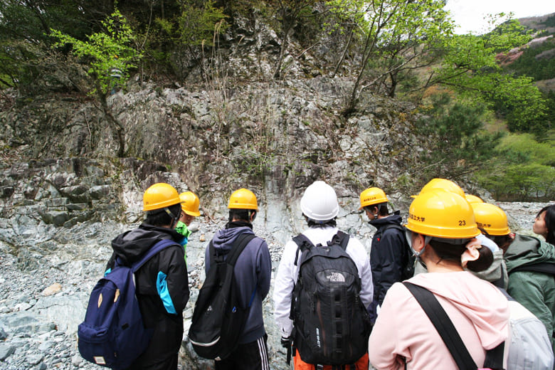 横浜・神奈川地域をフィールドとして実践力を養う